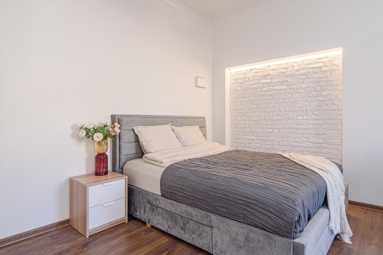 شقة Welcoming Studio In Historic Vilnius With Free Parking By Urban Rent المظهر الخارجي الصورة