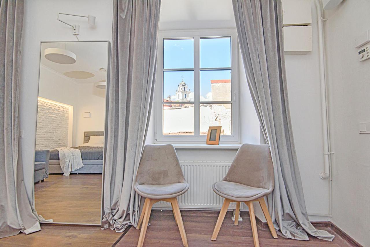 شقة Welcoming Studio In Historic Vilnius With Free Parking By Urban Rent المظهر الخارجي الصورة