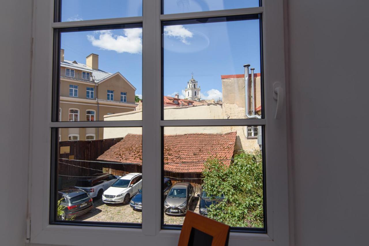 شقة Welcoming Studio In Historic Vilnius With Free Parking By Urban Rent المظهر الخارجي الصورة